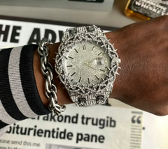 Thorn Crown Diamond-studded Watch