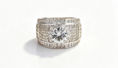 Fully diamond-encrusted starry sky ring