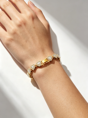 Heart-shaped fully diamond-encrusted bracelet
