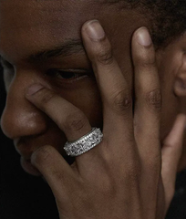 T-shaped diamond ring