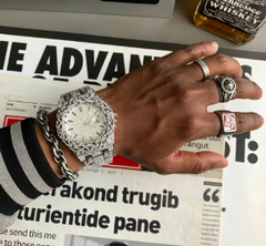 Thorn Crown Diamond-studded Watch