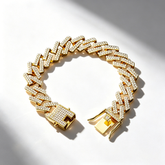 Diamond-studded rhombus bracelet