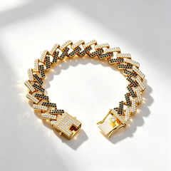 Diamond-studded rhombus bracelet