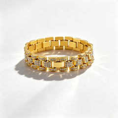 Hip-hop diamond-encrusted tank bracelet