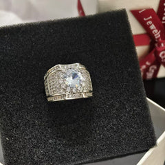 Fully diamond-encrusted starry sky ring